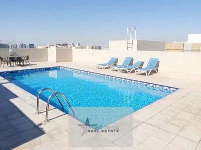 VERY SPACIOUS 1 BEDROOM APARTMENT WITH GYM POOL PARKING AT THE MAIN LOCATION READY TO MOVE.