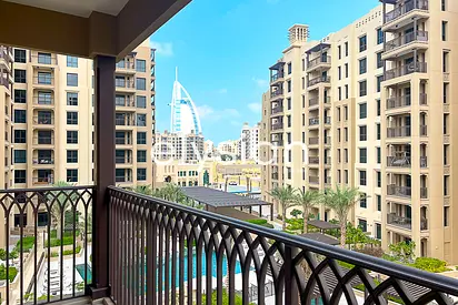 Stunning Burj View | Maids Room | Exclusive
