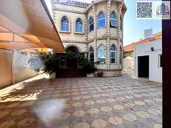 Deluxe villa including water, electricity, and air conditioning. Freehold ownership for all national