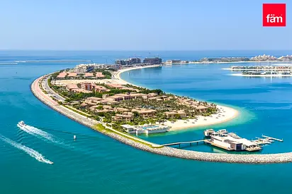 uxury 3BR Apartment | Full Sea View