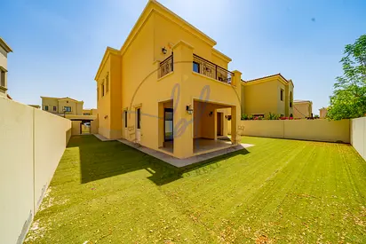 Sophisticated 5-Bedroom Villa | Serene Lila Home