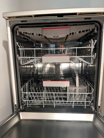 Bosch Dishwasher Series 4 for sale