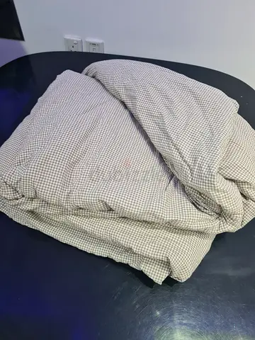 Lightweight checked comforter / duvet - good condition
