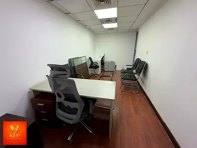 T0DAY H0T 0FFER 0FFICE AVAILABLE BIG WITH SEPRATE ENTRANCE READY T0 M0VE 0FFICE WITH EJARI