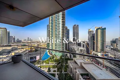 Luxury Furnished 1BR | Direct Mall Access