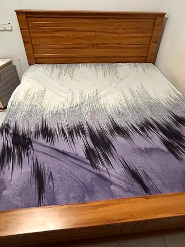 Solid Wood king size Bed with Headboard - Good Condition
