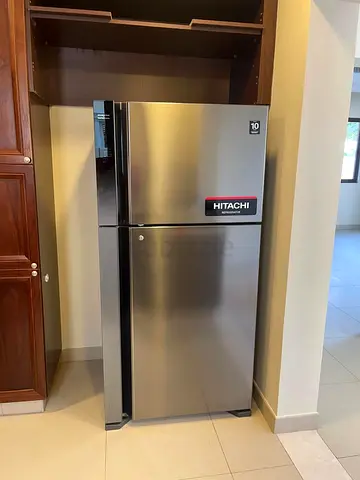 Hitachi 710 liters Top freezer fridge Exellent Condition