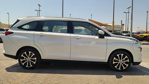 صورة 6 لـ 2023 Toyota VELOZ