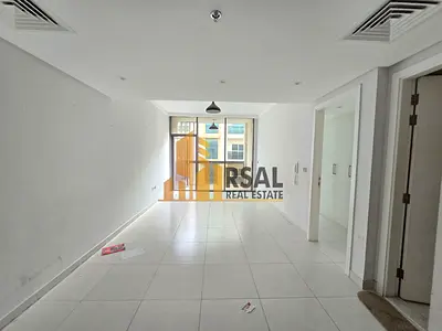 Huge Size 1Bhk Appetment with big size Balcony and wardrobs