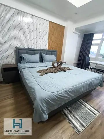 Walking Distance to BURJ KHALIFA ! Fully Furnished I With Kitchen & Balcony l Gym l Pool l Parking