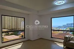 Vacant | Unfurnished | Natural light