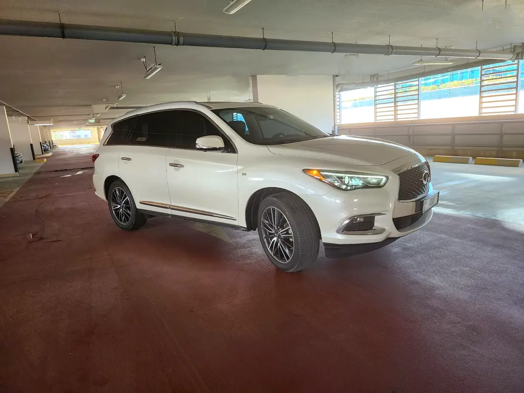 Infiniti QX60 2020 — photo 1 of 10
