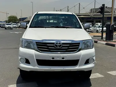 Toyota Hilux  Pickup, petrol ⛽️ (Double Cabin 4×4  GCC )