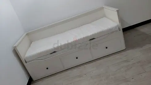 ikea White Wooden Daybed with Trundle and Storage Drawers