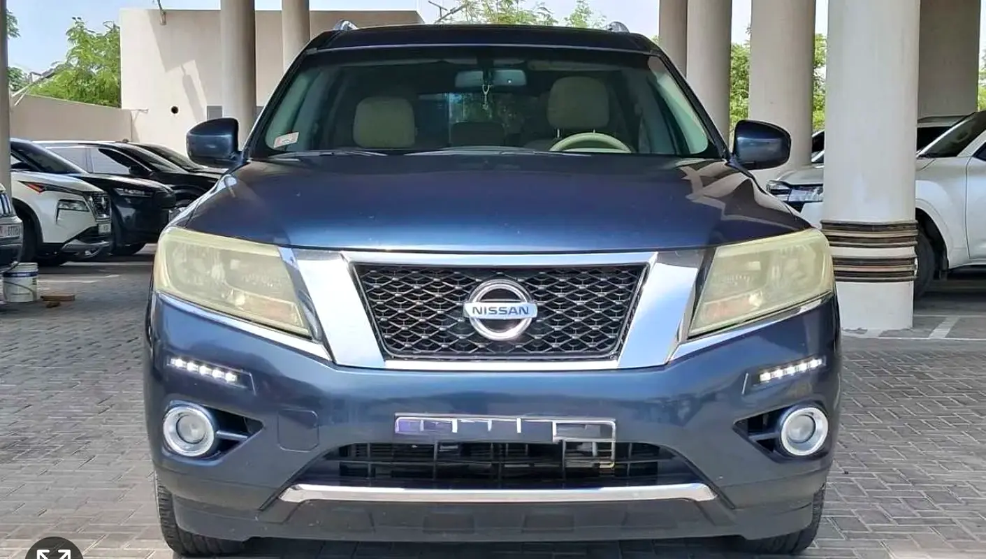 Nissan Pathfinder 2014 — photo 1 of 13