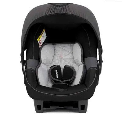 Infant Rear-Facing Car Seat / Baby Carrier (Good Condition)