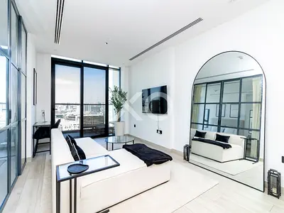 Modern | Mid Floor | Bright and Spacious