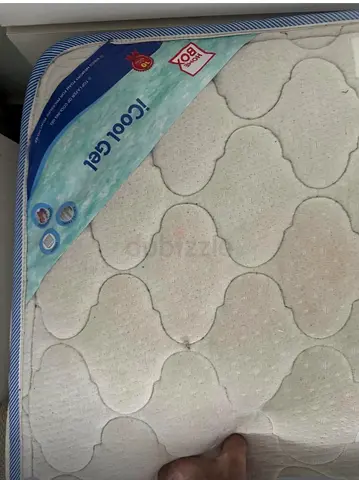 120*200 mattress with Cool Gel top — good condition