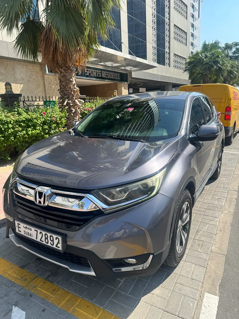 Honda CR-V 2018 — photo 1 of 7