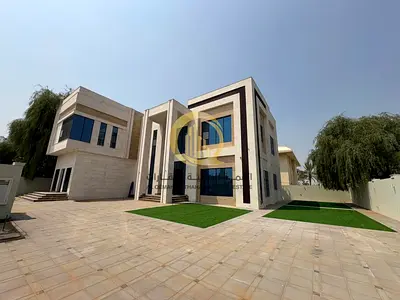 للبيع فيلا فخمة في منطقة الرماقية مكونة من طابقين