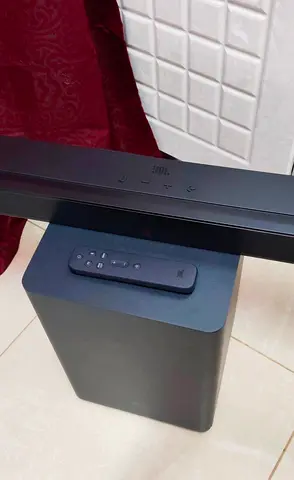 JBL Soundbar with Wireless Subwoofer and Remote - Good Condition