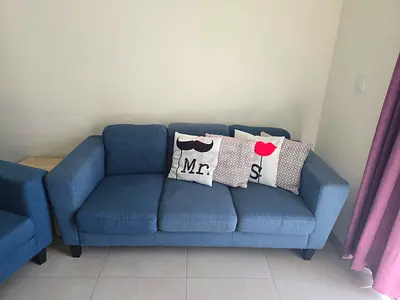 Sofa set 6 only 200