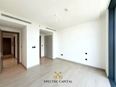 Skyline & Burj View|Brand New|Spacious Layout