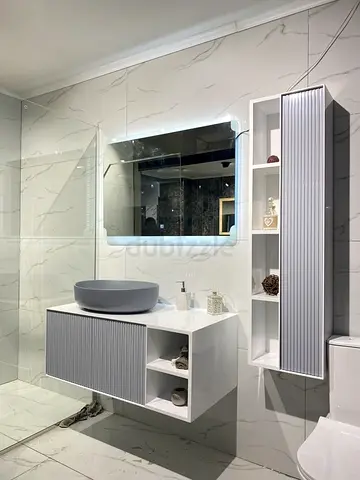 Custom Modern Wall-Mounted Bathroom Vanity Set with Mirror and Tall Cabinet
