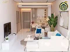 Elegant Living Spaces | Iconic Skyline Views