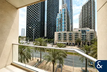 Boulevard Facing | Vacant | Large Layout