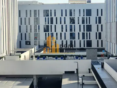 Lavish Studio Apartment in East Village, Aljada