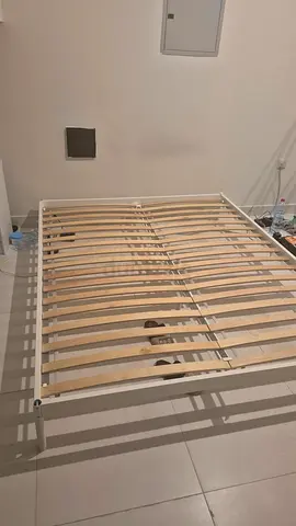 Metal Bed Frame with Wooden Slats (Queen/Double) - Good Condition