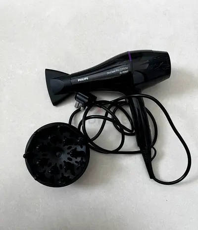 Hair dryer