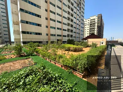 أبراج عجمان ون ضمن منطقة الراشدية 3 في عجمان،