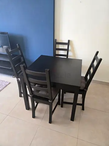 Dining Table with 4 chairs Ikea