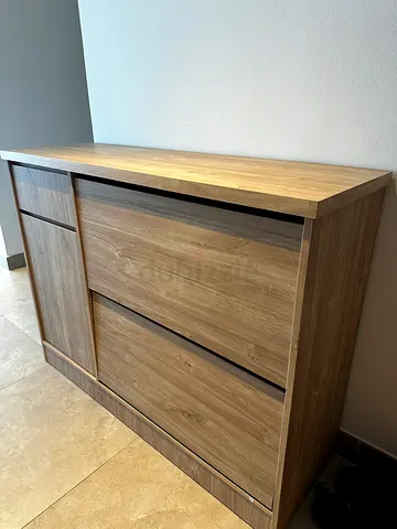 Shoe cabinet