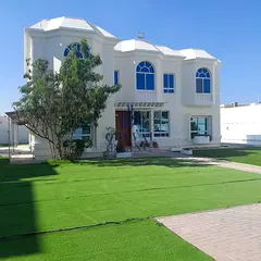 Stunning 5BR Residence | Expansive Plot | Ready to Move In