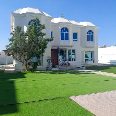 Stunning 5BR Residence | Expansive Plot | Ready to Move In