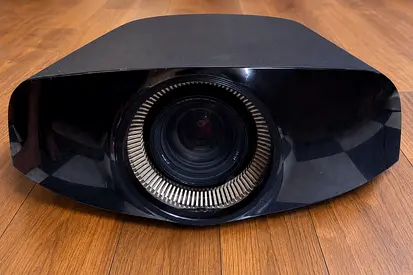 Sony VPL-VW1000ES Projector 4K