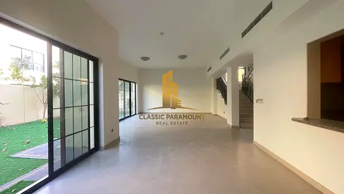 SPACIOUS VILLA | GATED COMMUNITY | NEAR DOWNTOWN