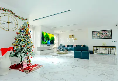 Fully Furnished | Fully Upgraded | Sea View
