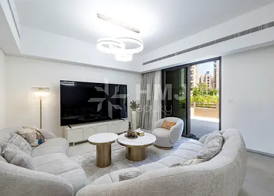 Vacant June | Huge Terrace | Direct Pool Access