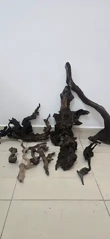 Aquarium driftwood