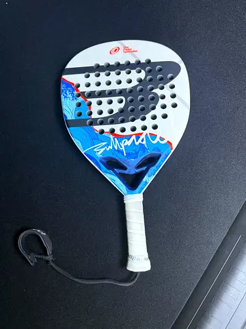Used Padel Racket – Lightweight Blue/White, Good Condition