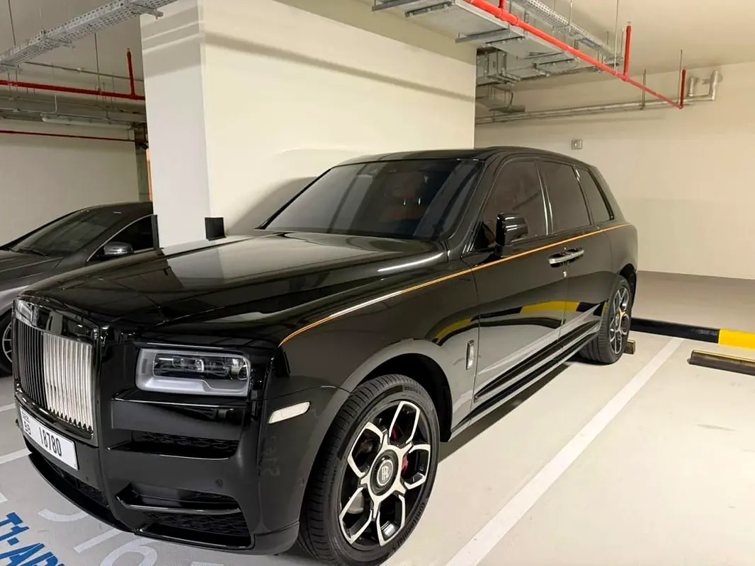 Rolls-Royce Cullinan 2022 — photo 1 of 5