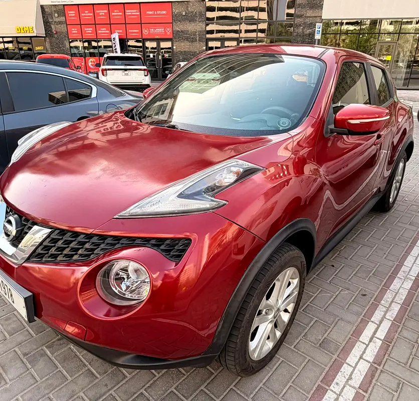 Nissan Juke 2015 — photo 1 of 4