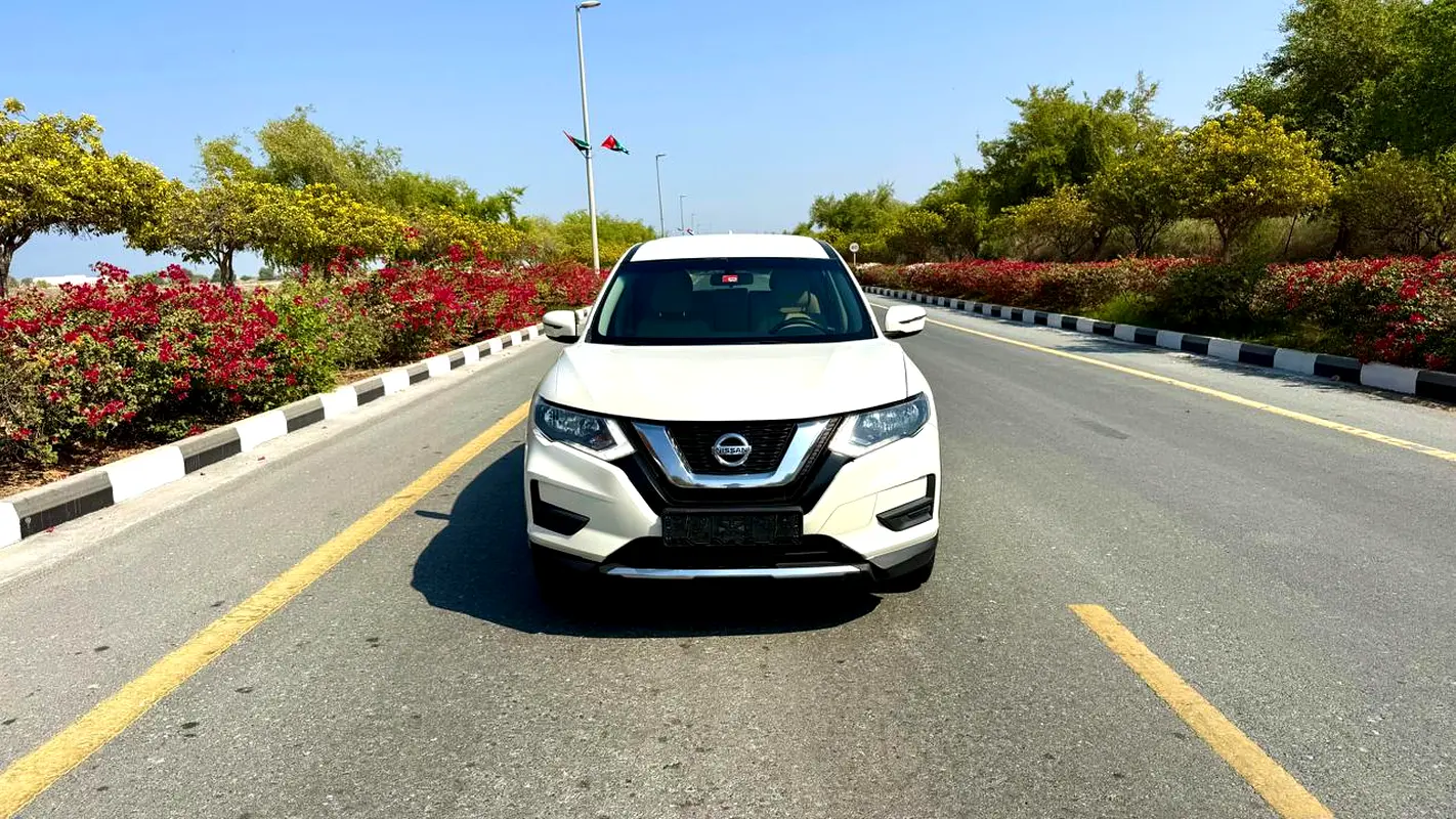 Nissan X-Trail 2022 — photo 1 of 18