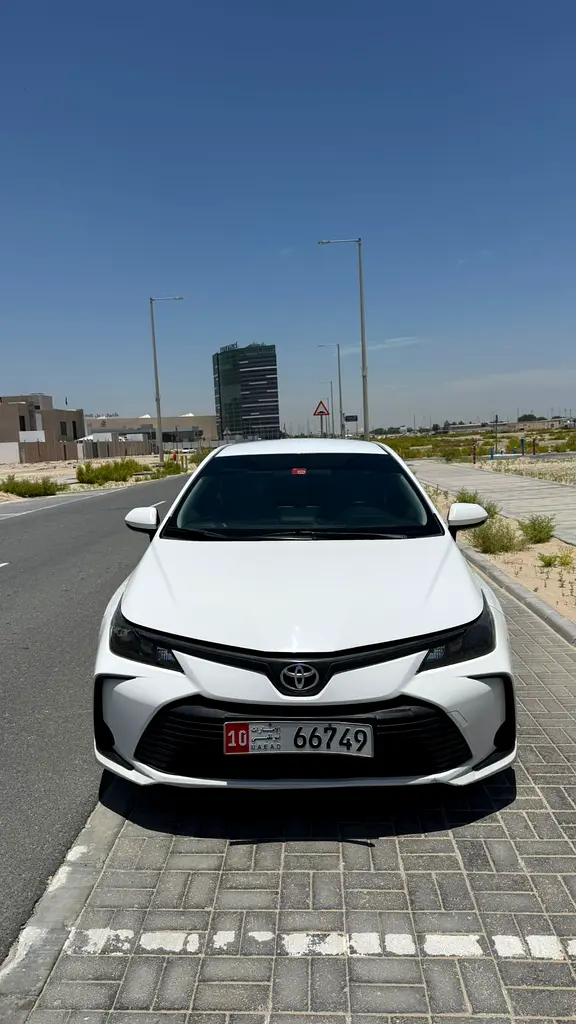 Toyota Corolla 2020 — photo 1 of 11