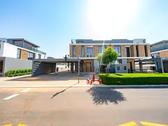 Stunning Twin Villa | Family-Friendly Community