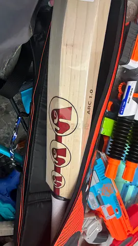 Virender Sehwag singed SG Sunny Tonny ARC 1.0 brand new Cricket Bat